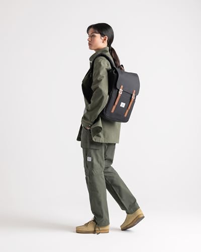 Herschel Retreat Small Backpack Black / Small - 17L Recycled Fabric