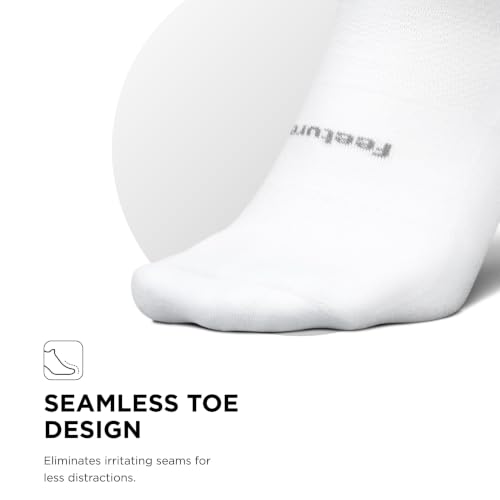 Feetures High Performance Max Cushion Quarter Tall Socks - Medium White (3 Pair)