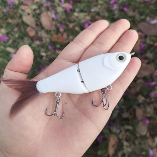 4.7in White Lifelike Fishing Lure with Fur Tail for Bass Trout Shad Musky