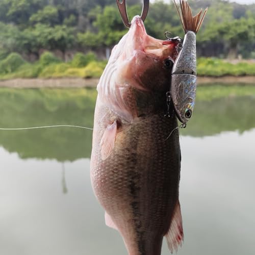 4.7in White Lifelike Fishing Lure with Fur Tail for Bass Trout Shad Musky
