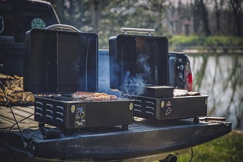 Traeger Ranger Portable Wood Pellet Grill & Smoker with Cast Iron Griddle - Pellet Grill