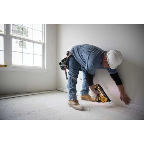 DEWALT 20V MAX XR 15-Gauge Cordless Finish Nailer - Tool Only