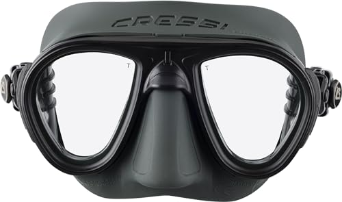 Cressi Adult Scuba Diving Mask Green - Fog Stop, Low Volume, Wide View, Made in Italy