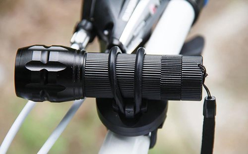 Bicycle Mountain Bike Flashlight Bracket Light Clip 360 Degree Universal Flashlight Clamp Tube Rack Cycling Light Shelf Fit Night Riding