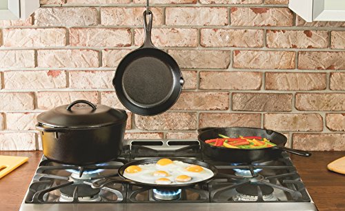 Lodge 5 Quart Pre-Seasoned Cast Iron Dutch Oven with Bail Handle