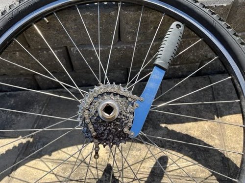 Boenoea Bike Cassette Removal Tool with Chain Whip, Bicycle Sprocket Removal Tools, Cassette Lockring Freewheel Remover