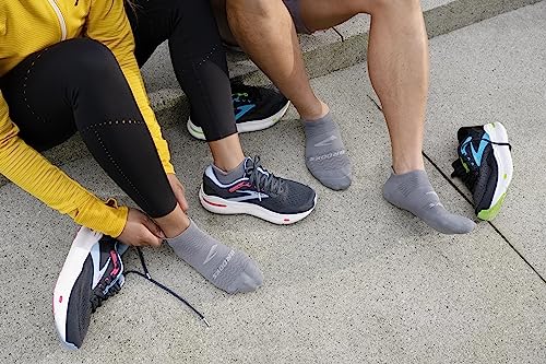 Brooks Run-In No Show Athletic Socks Large Black 3-Pack