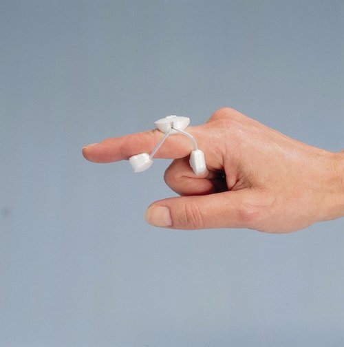 Rolyan Sof-Stretch Short Extension Splint, Easily Adjusts To Finger Width, Provides Dynamic Force to Assist The PIP Into Extension, Latex-Free, White, Large, 1/PK