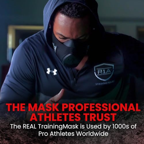 TrainingMask 3.0 Altitude Training Mask - Medium with Spray Cleaner, Blackout