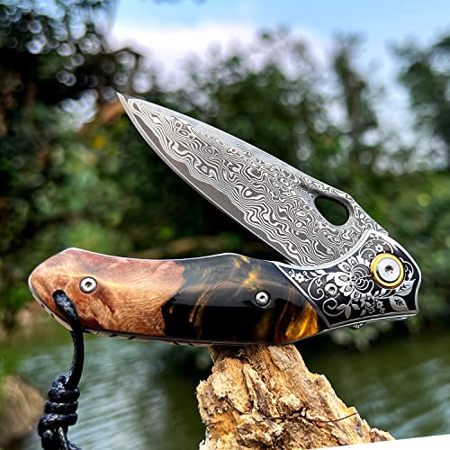 Handmade Damascus Steel Folding Knife with Maple Handle & Holster – EDC Outdoor Survival Blade