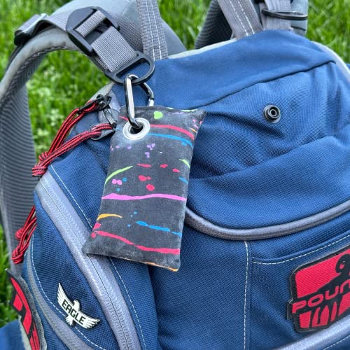 Disc Golf Chalk Bag with Carabiner - Dry Hands Grip Enhancer - Paint Streaks Variant