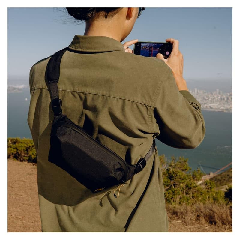 Outdoor Sling Bag 2L Crossbody Fanny Pack for Men & Women - Black