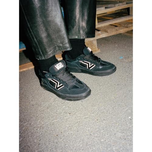 Unisex Vans Upland Shoes - Men's 7.5 / Women's 9, Black & White