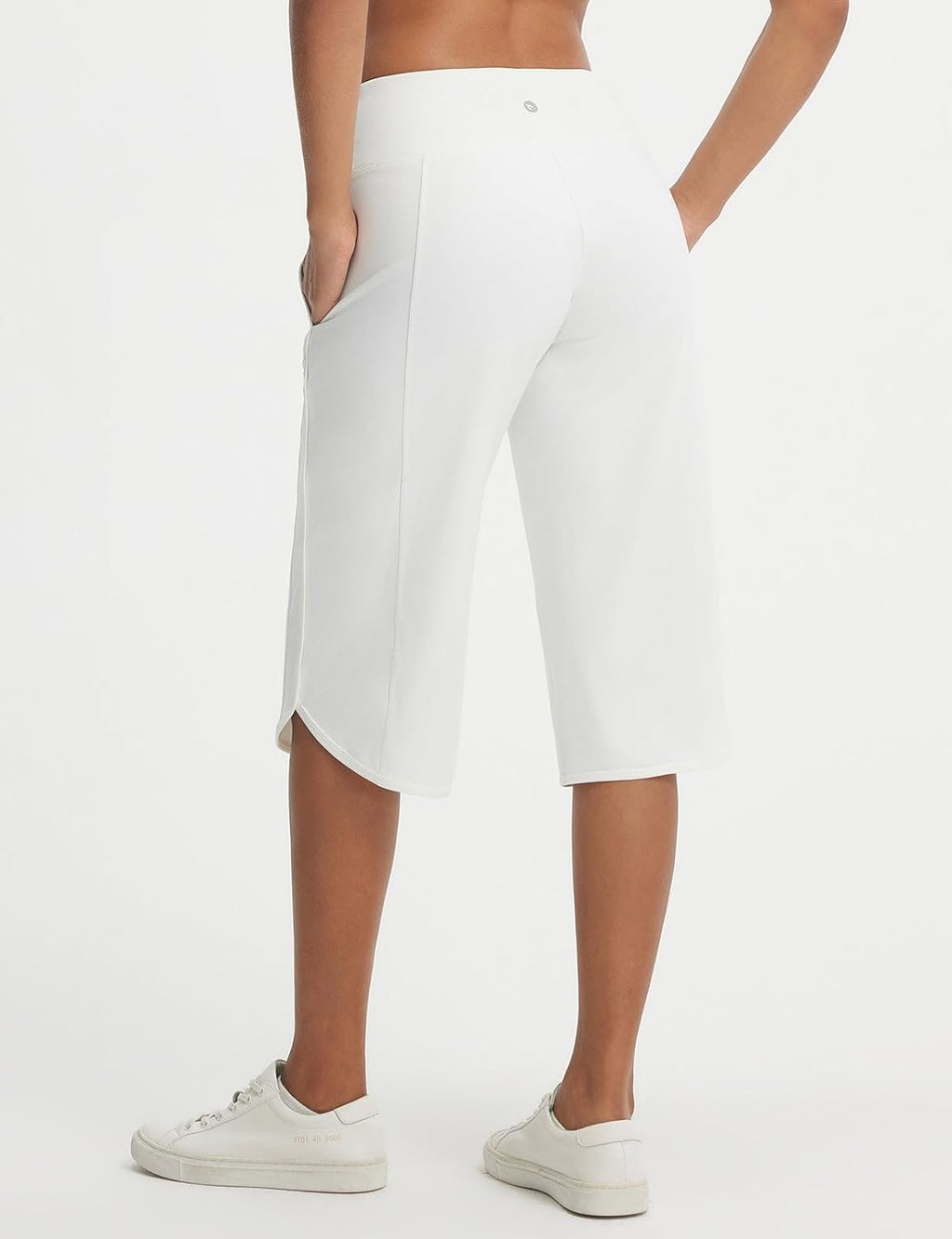 Baleaf Women's Capri Pants - Straight Leg Yoga Capris with Pockets | 17" Mid-Calf Workout Leggings