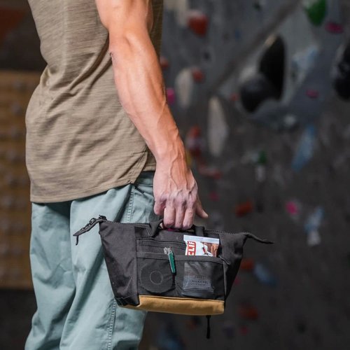 Mad Rock Hanger Chalk Pot - Black 0