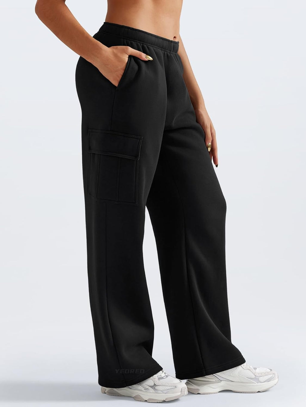 YEOREO Women's Fleece-Lined Cargo Sweatpants - Wide Leg Joggers with Pockets | Comfortable & Stylish