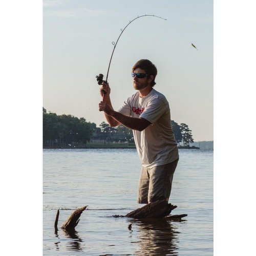 Ugly Stik 7’ Carbon Spinning Rod, One-Piece, 6-12lb Line Rating, Medium Power, Fast Action, 3/16-5/8 oz. Lure Rating, Red/Black