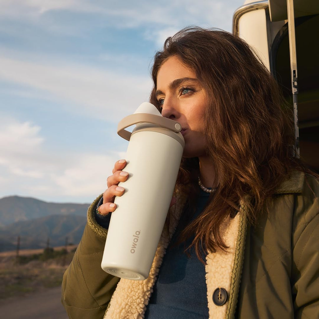 Owala FreeSip Sway Insulated Stainless Steel Water Bottle with Two-Way Spout, Built-In Straw and Bucket Handle, Made for Travel, School, and Sports, 30oz, BPA Free, Leak Proof, Iced Breeze