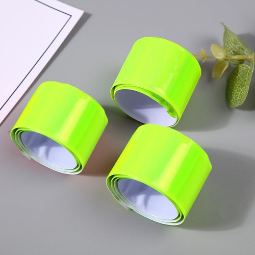 Ansycke 50Pcs Reflector Snap Bands, Fluorescent Slap Armbands Reflector Strips High Visibility Slap Safety Bands for Children Elderly Adults Boys and Girls Walking Cycling Running Jogging