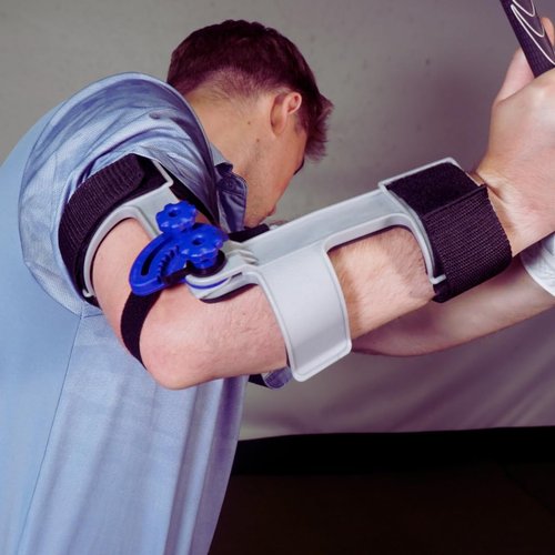 The Right Angle Golf Swing Trainer Aid for Backswing & Arm Position Right Arm Elbow Brace to Improve Swing Plane, Tempo, Power & Accuracy Golf Training Aid for Men & Women