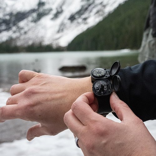 Sun Company ArmArmour 3 - Shielded Wrist Compass and Thermometer Combo with Rugged Tactical Zulu Strap