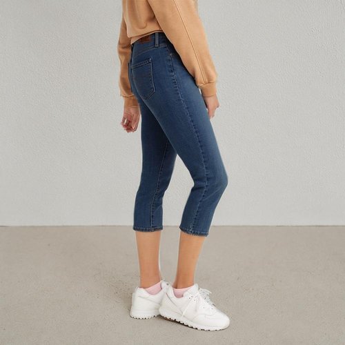Levi's Women's 311 Shaping Capri Jeans - Flattering Fit | Available in Plus Sizes
