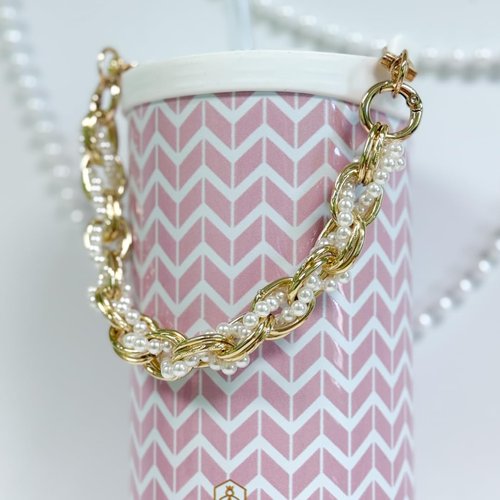 Biddlebee Tumbler Handle & Strap with Gold Chain and Pearls – Designer-Inspired Cup Holder for Stanley, Owala, Hydroflask – Carrying Strap for Water Bottles, Mugs, Strollers, Bags – Posh Pearl