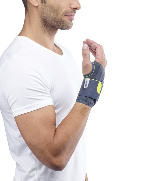 Push Sports Wrist Brace for Athletic Wrist Support. Comfortable, Easy-to-Wear Brace for Tendonitis, Fractures, Injuries, and Arthritis. (Left Medium)