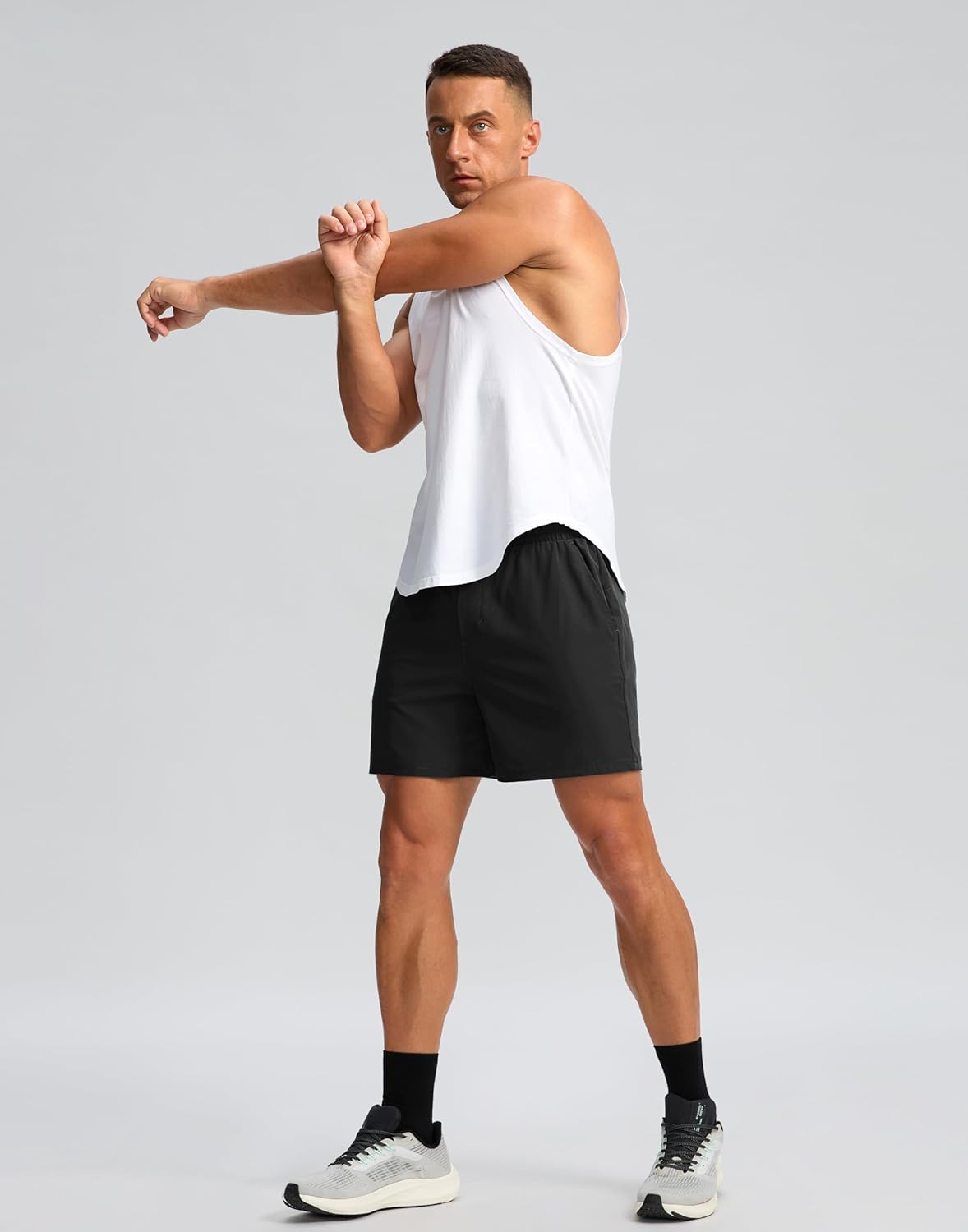 Soothfeel Men's Athletic Running Shorts - Quick Dry 5/7 Inch with Zipper Pocket for Gym & Tennis