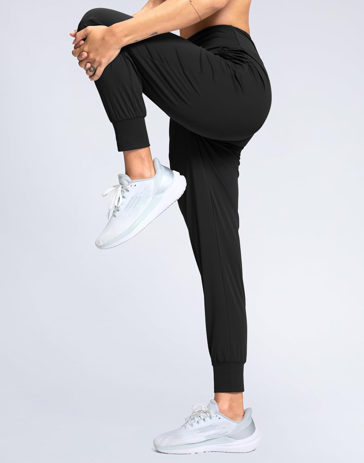 SANTINY Women's Joggers - Lightweight High Waisted Athletic Pants with Pockets | Perfect for Gym & Travel