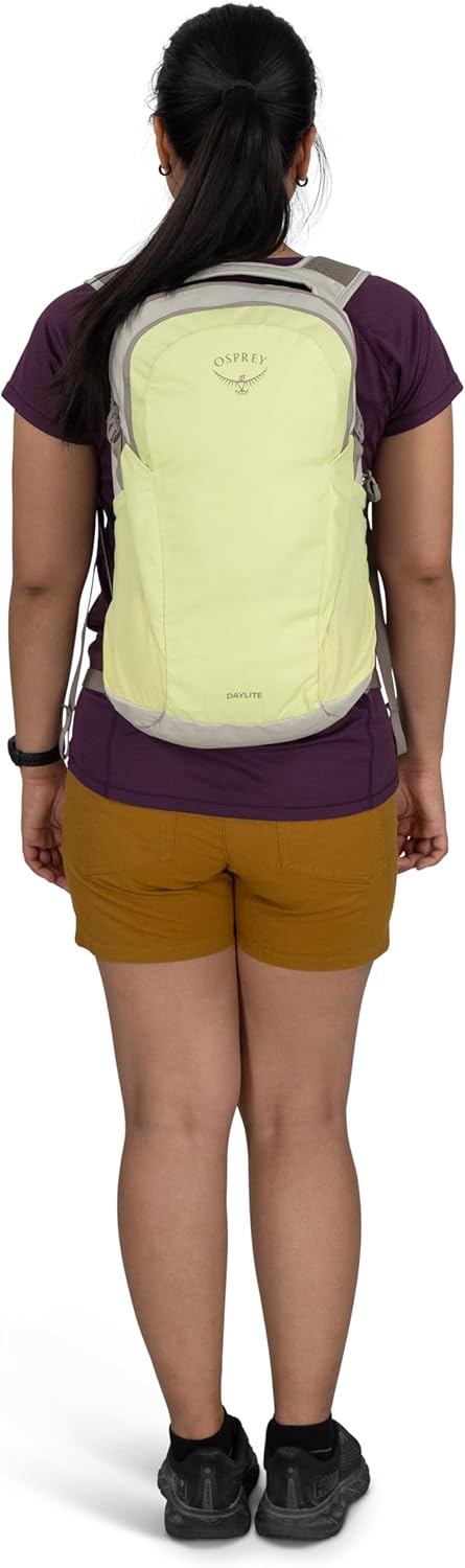 Osprey Daylite Commuter Backpack - Lightweight Everyday Bag with Laptop Sleeve & Bottle Pockets
