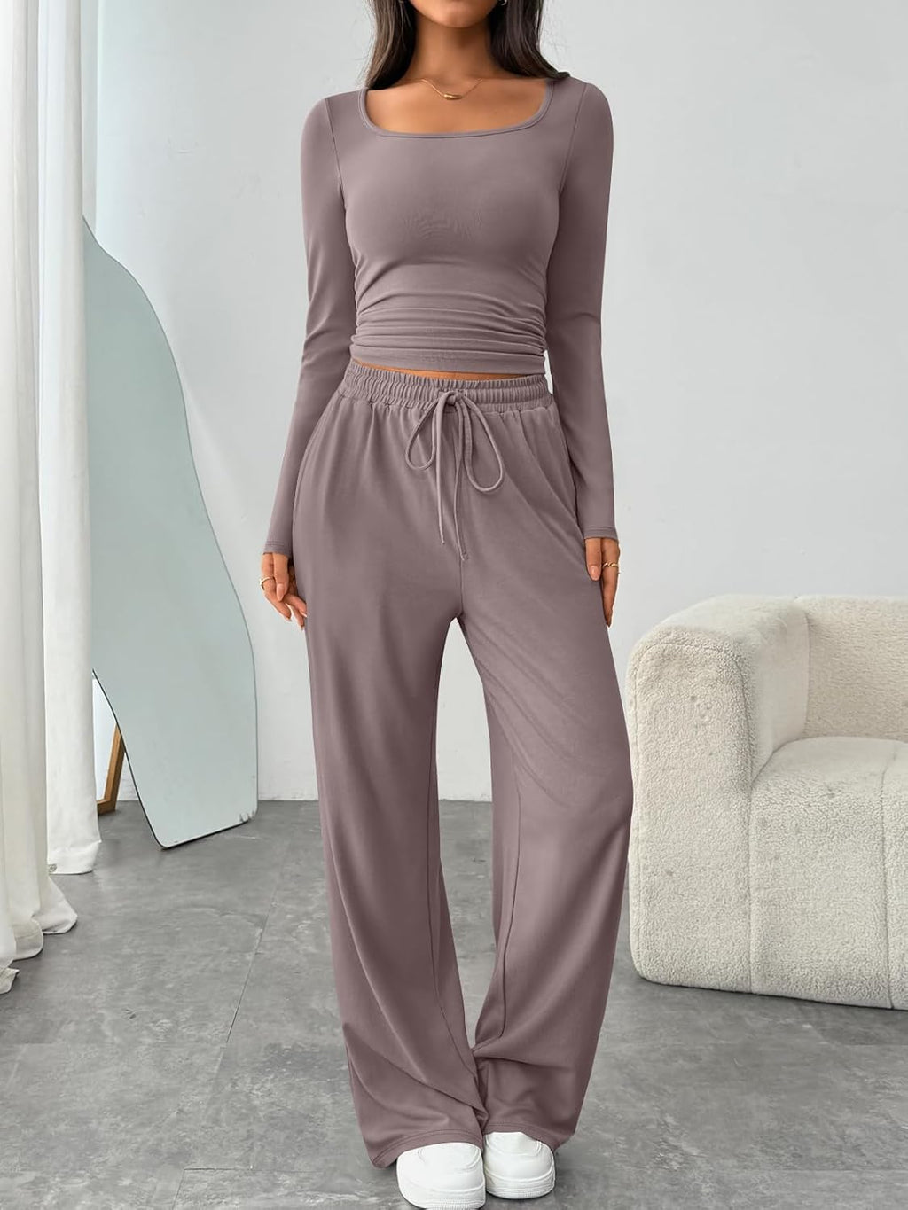 Trendy Queen 2-Piece Lounge Set - Women's Scoop Neck Top & Wide Leg Pants with Pockets