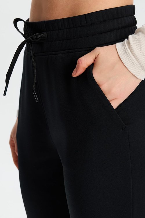 Yogipace Petite Women's CozyWarmth High Rise Thick Fleece Lined Ankle Pant Thermal Winter Straight Leg Sweatpants with Pockets,25",Black,Size L