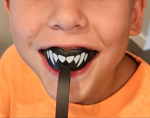 MENOLY Kids Mouth Guard - 3 Pack with Strap for Football, Boxing, Lacrosse & More | Ages 6-12