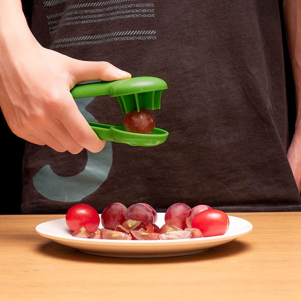 Skiennix Multifunctional Kitchen Gadget - Time-Saving Segmented Tool for Cherry Tomatoes, Strawberries & Grapes