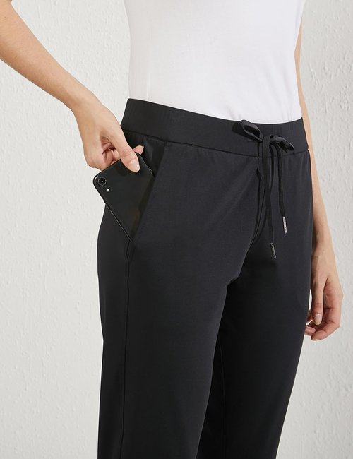 AJISAI Women's 7/8 Joggers - Casual Stretch Travel Pants with Pockets | Petite & Regular Sizes