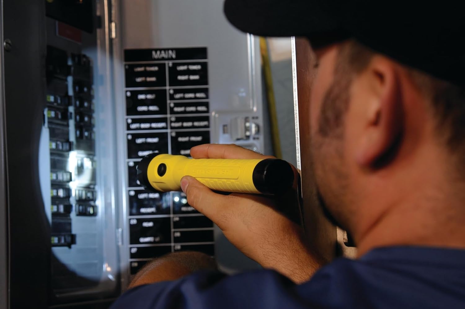 Streamlight PolyStinger LED HAZ-LO Rechargeable Flashlight - 130 Lumens, Yellow, Intrinsically Safe