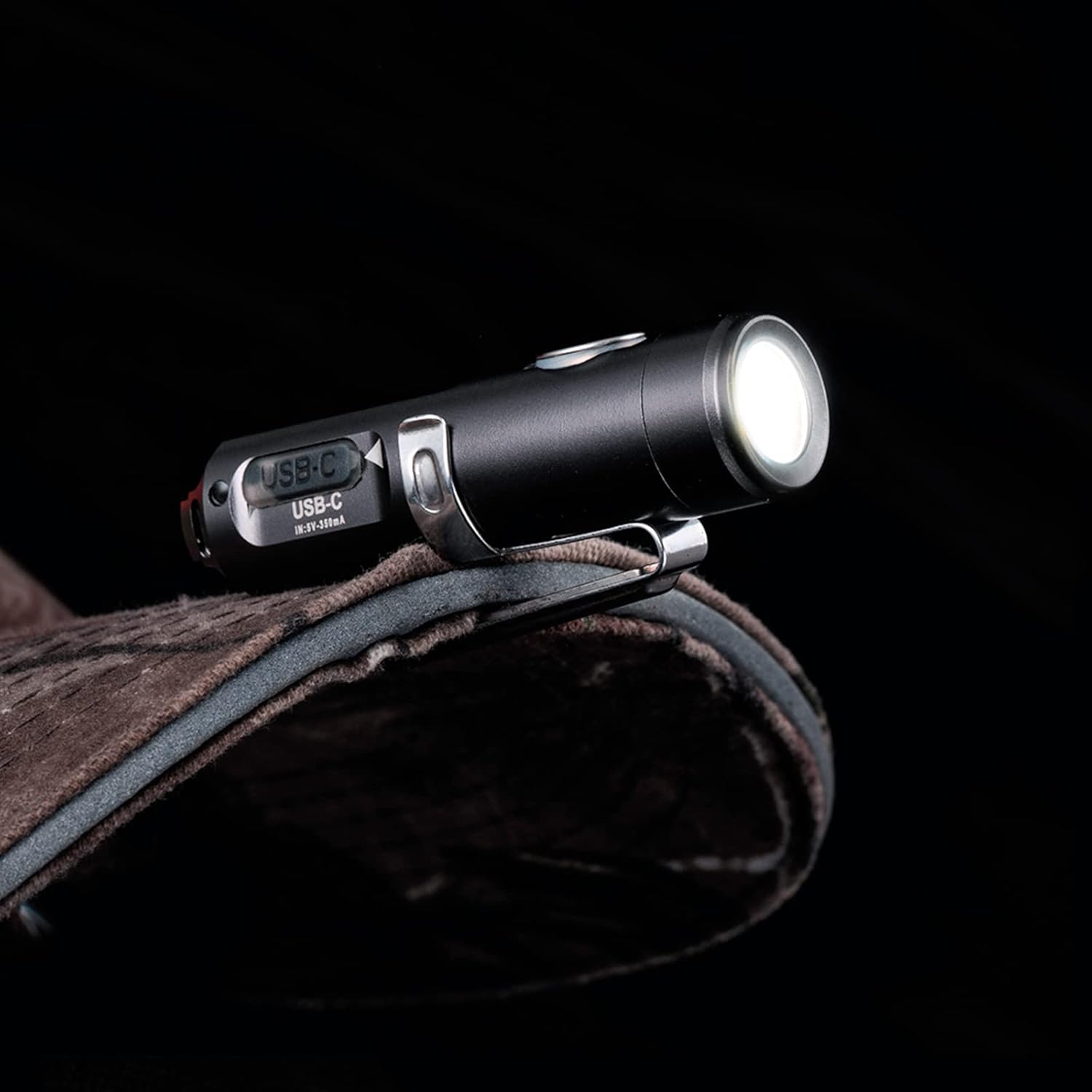 RovyVon A3 Gen 4 Mini Keychain Flashlight - Super Bright 650 Lumens, USB-C Rechargeable, Compact & Water-Resistant (Gun Grey)