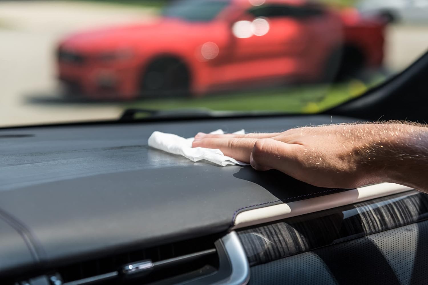 303 Products Automotive Protectant Wipes - Superior UV Protection & Color Restoration | Prevents Fading, Cracking & Dust