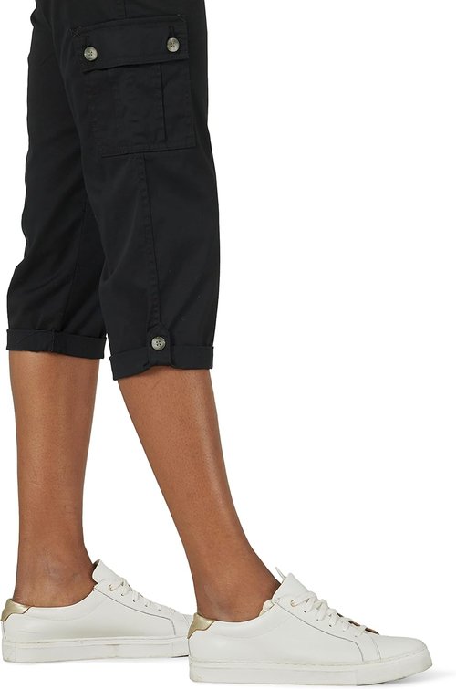 Lee Women's Cargo Capri Pants - Ultra Lux Comfort with Flex-to-Go Design | Perfect Fit for Everyday Wear