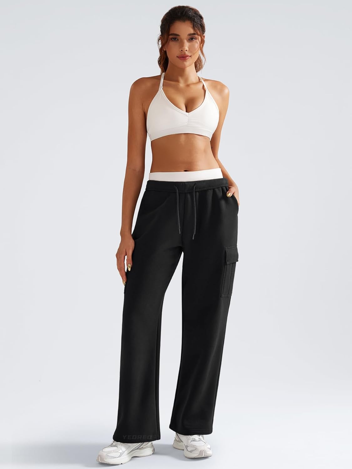 YEOREO Women's Fleece-Lined Cargo Sweatpants - Wide Leg Joggers with Pockets | Comfortable & Stylish