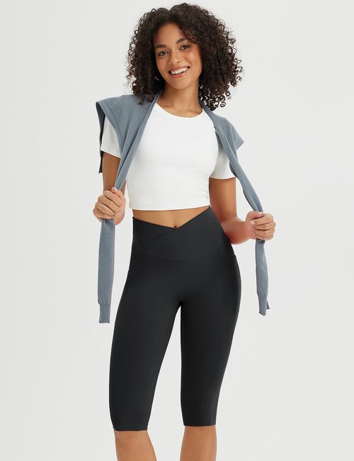 baleaf Capri Leggings for Women Knee Length Yoga Workout Capirs Leggings with Pockets Tummy Control Stretch Black L