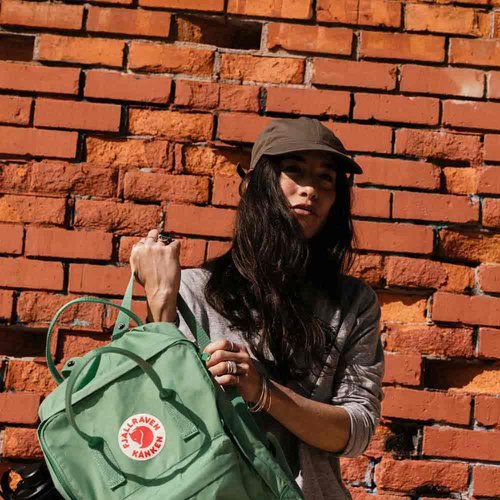 Fjällräven Kanken Backpack - Durable Vinylon Fabric, Water-Resistant, Classic Design - School, Travel, Black, One Size