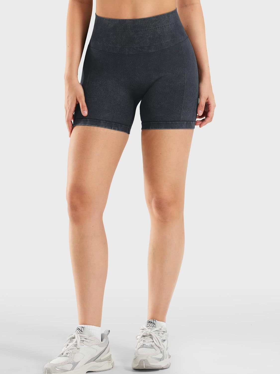 YEOREO Women's Gym Shorts - 4.5" Butt Lifting Seamless Biker Shorts for Ultimate Comfort