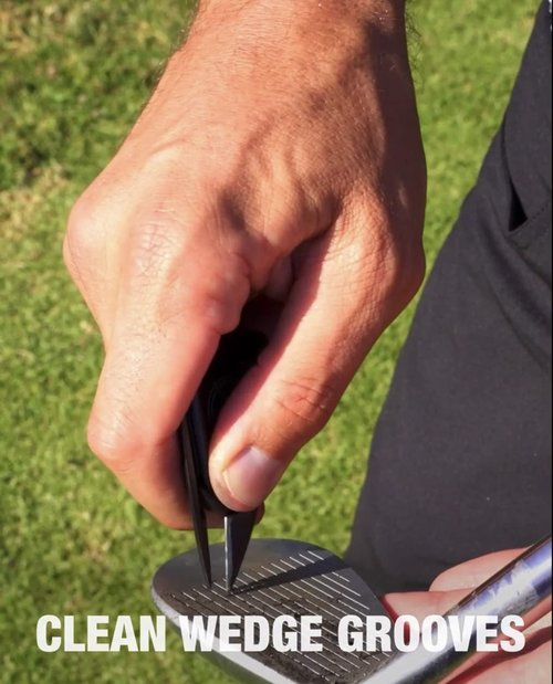 Divot Tool with Alignment Ball Marker