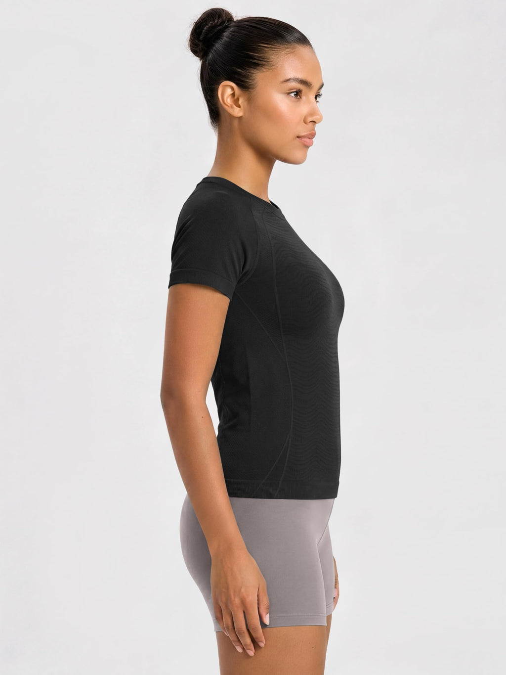 ODODOS Women's Seamless Performance Short Sleeve T-Shirt - Lightweight Breathable Slim Fit Running Workout Top -Waist Length, Black, Small