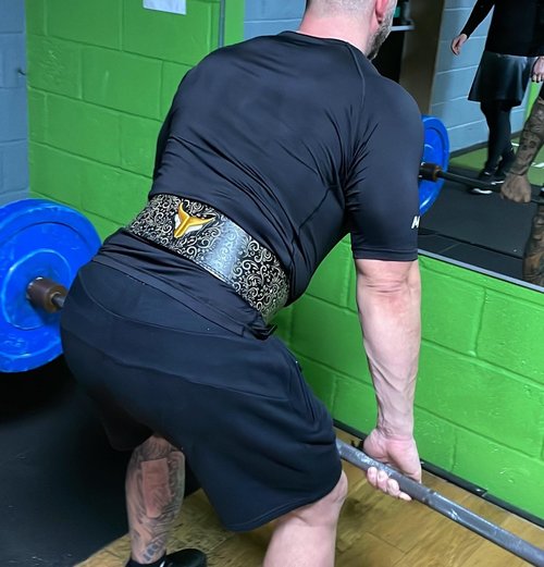 Mytra Fusion Gym Belt whit Buckle Weight Lifting Belt for Gym, Fitness, Workout, women & men Weightlifting Belt (Black, XL)