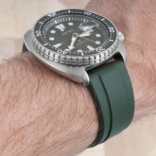 StrapHabit Extra Long Watch Strap for Large Wrists - Quick Release Rubber Band FKM 20mm 22mm (Green, 20mm)