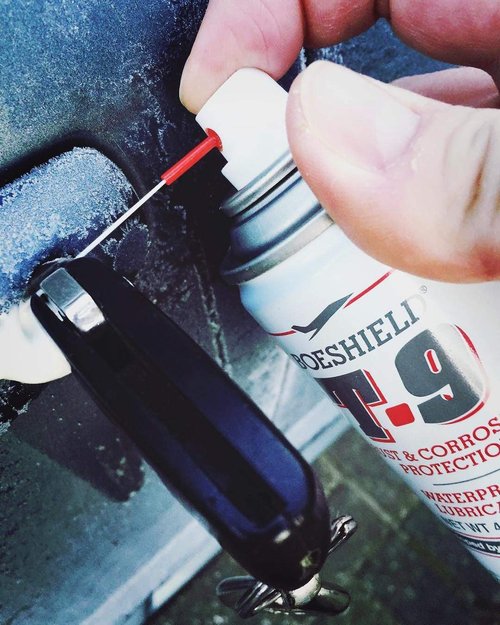 BOESHIELD T-9 Rust & Corrosion Protection/Inhibitor and Waterproof Lubrication, 12 oz. & CRC 05103 QD Electronic Cleaner -11 Wt Oz