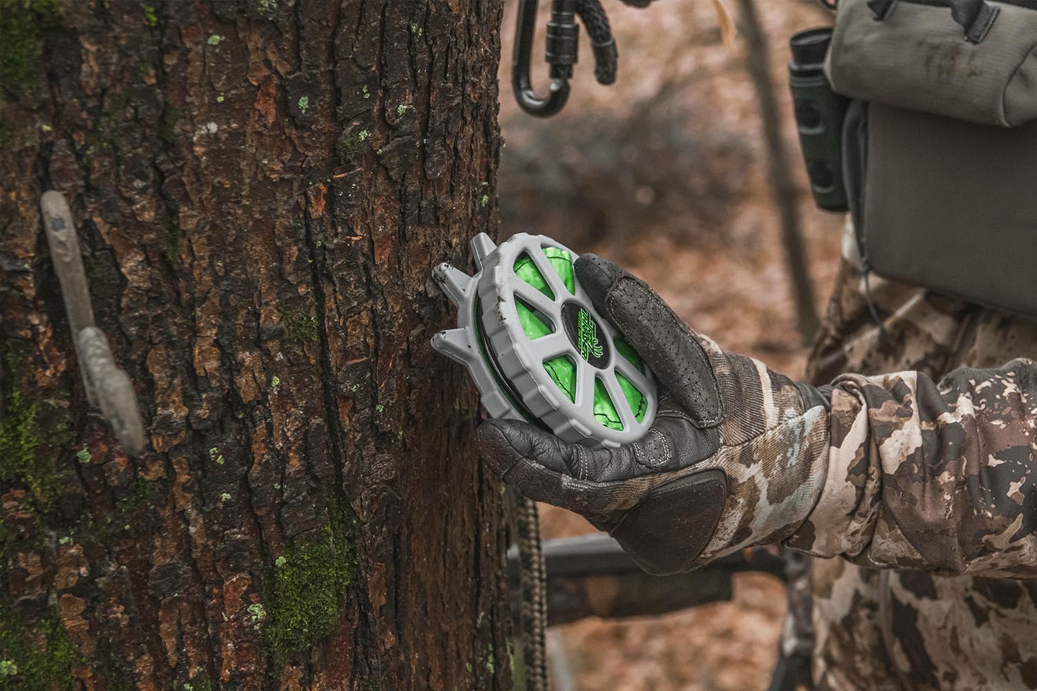 Wyndscent Tree Thrasher Game Call - Realistic Leaf Noise & Buck Rub - Ideal for Deer & Turkey Hunting